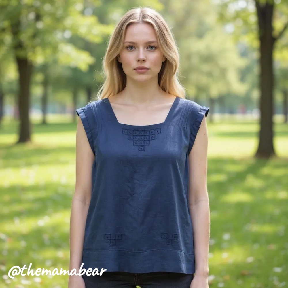 VINCE Blue Silk Sleeveless w/ Geometric Accents Blouse Top Women’s Size Medium
